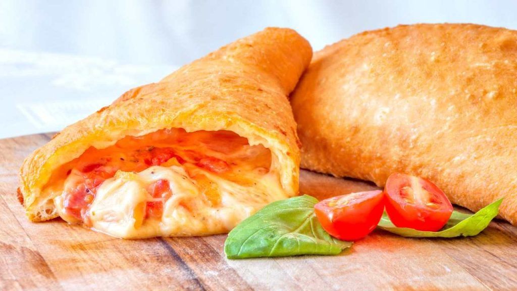 Panzerotti fritti pugliesi