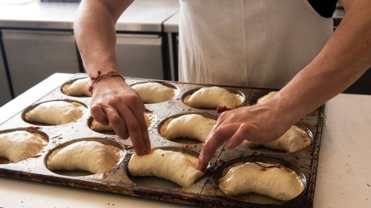 Preparazione panzerotti pugliesi