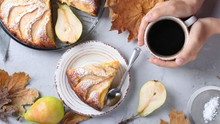 caffe con torta alle pere