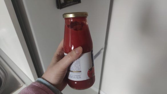 Dove conservare la passata di pomodoro aperta