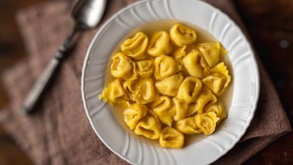 tortellini in brodo