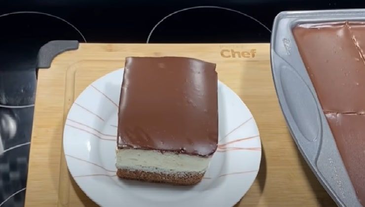  Porzione di torta al cioccolato piangente