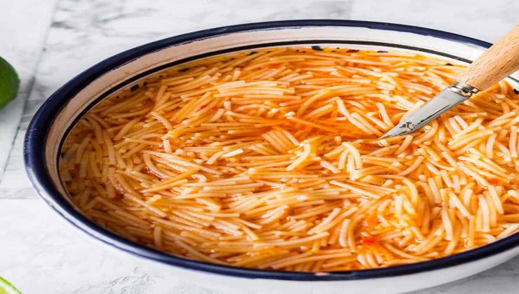 Sopa de fideo