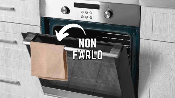 strofinaccio sportello forno