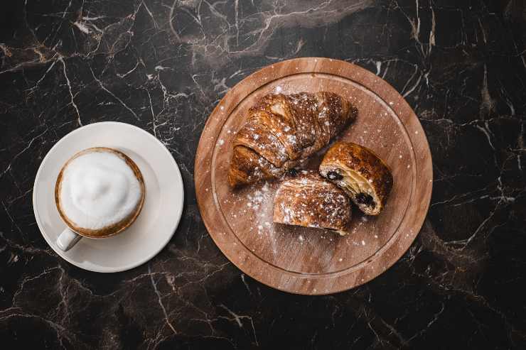 Cappuccio e brioche