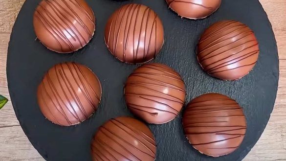 Dolce al cioccolato e caramello