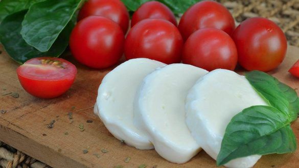 Mozzarella fatta in casa