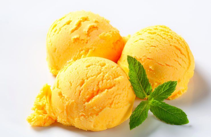 Gelato al mango fatto in casa