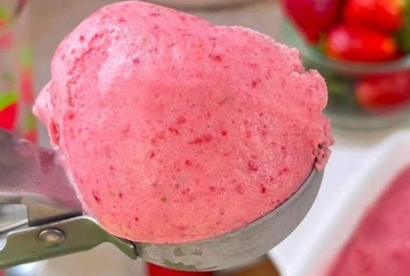 Gelato alla fragola fatto in casa