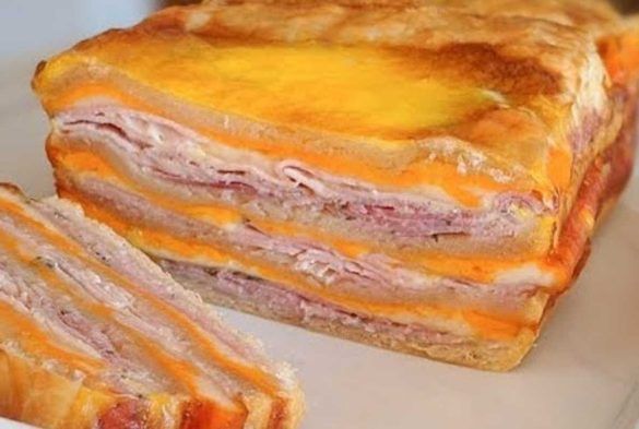 Millefoglie con prosciutto e formaggio