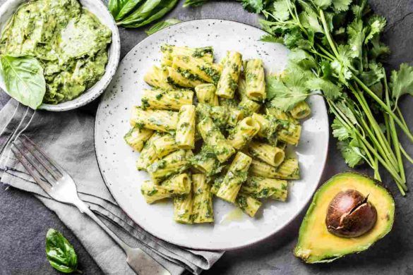 Pasta avocado e tonno