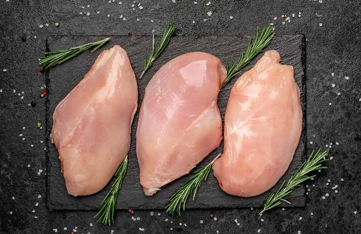 Petto di pollo al forno al cartoccio