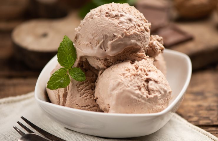 Come si fa il gelato alla nocciola