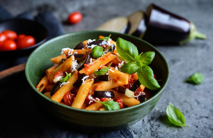 Pasta pesce spada e melanzane ricetta