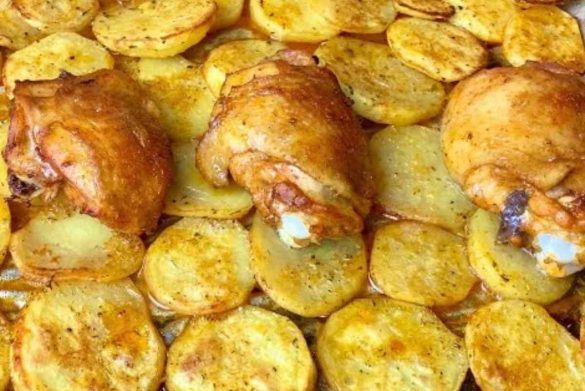 Appetitose cosce di pollo con patate