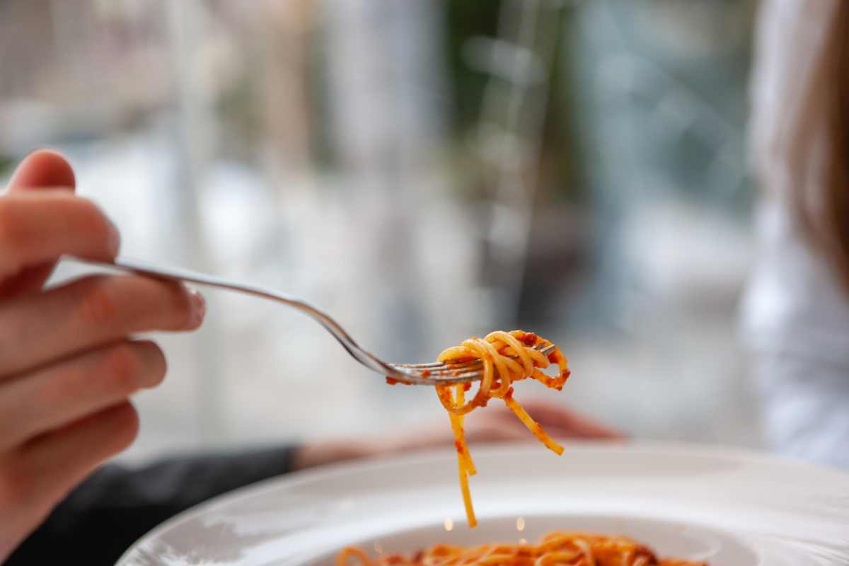 Arrotolare spaghetti alla forchetta