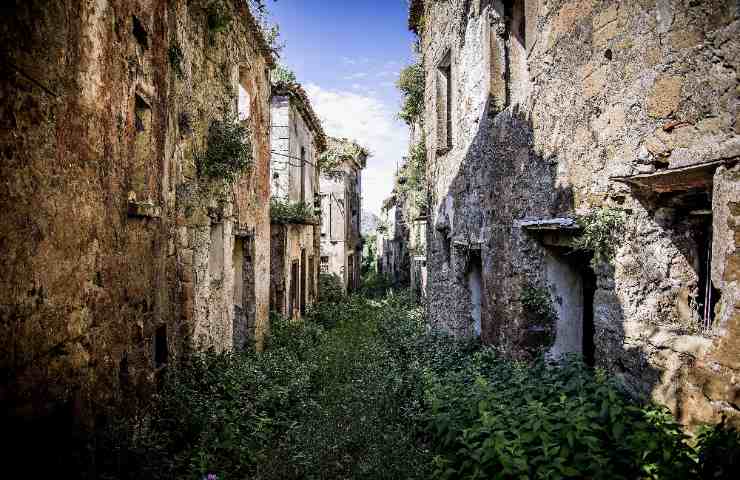 Borgo fantasma di Tocco Caudio Vecchio