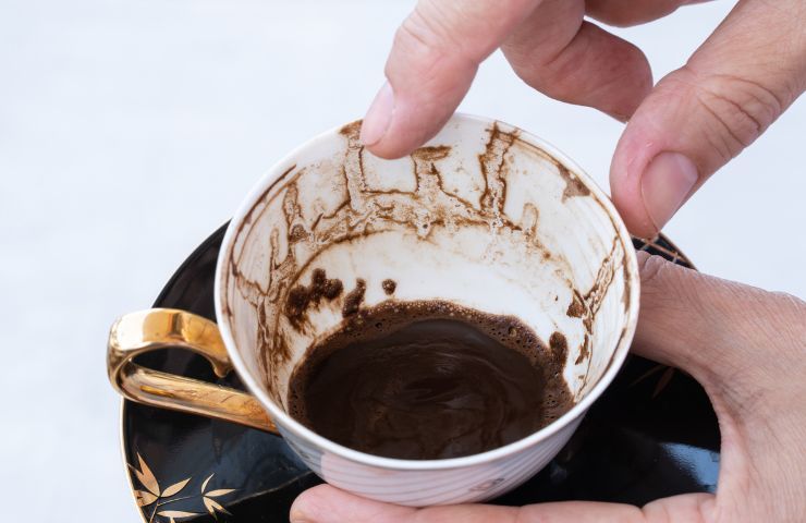 Caffeomanzia con fondi di caffè