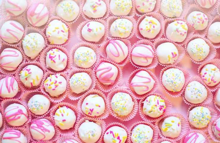 Cake balls