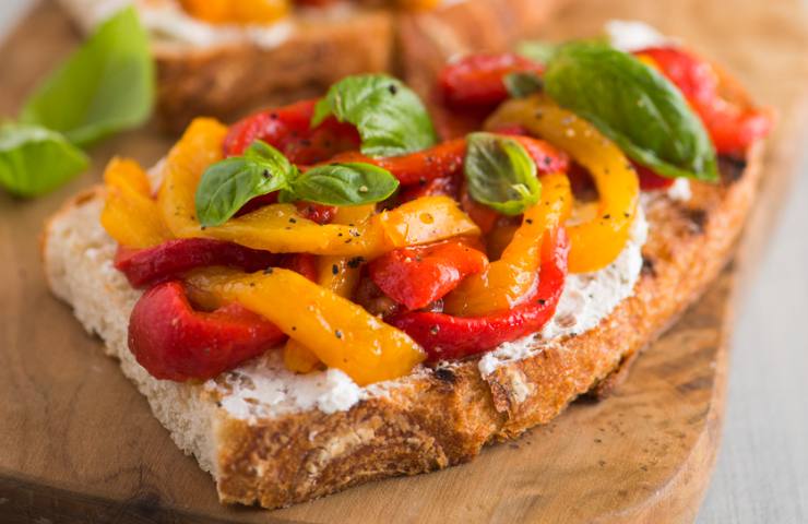 Come fare una bruschetta estiva