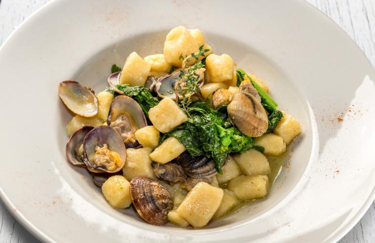 Gnocchetti broccoli e vongole ricetta