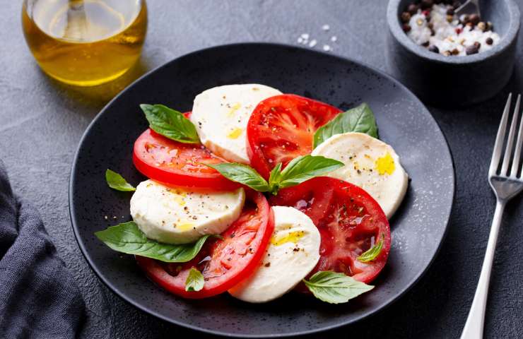 Insalata caprese ricetta