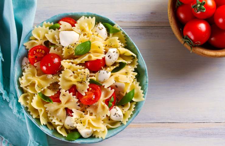 Pasta alla caprese ricetta