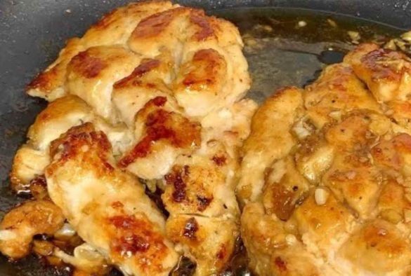 Petto di pollo saporito in padella