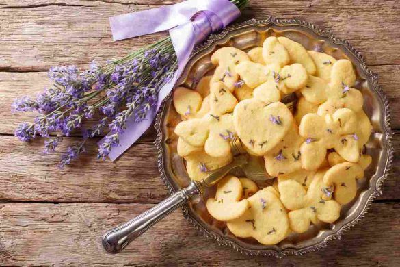 Frollini alla lavanda