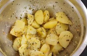 Patate con condimento