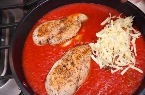 Pollo, pomodoro e formaggio