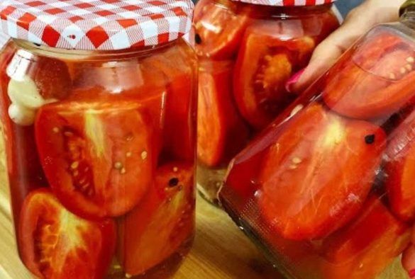 Pomodori nel barattolo