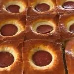 Soffice focaccia con salsiccia e formaggio