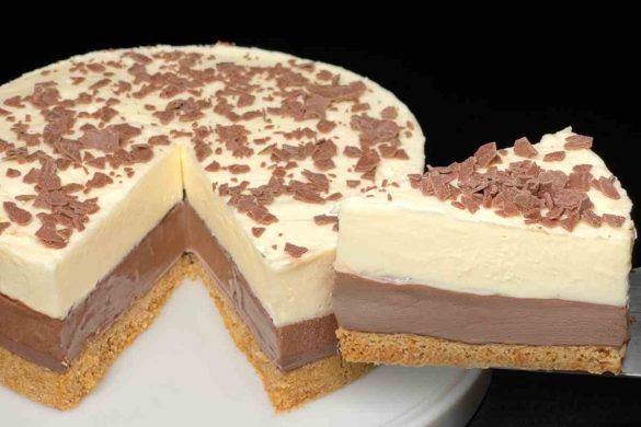 Torta a strati con cioccolato