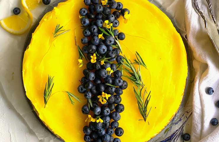 Cheesecake limone e mirtilli