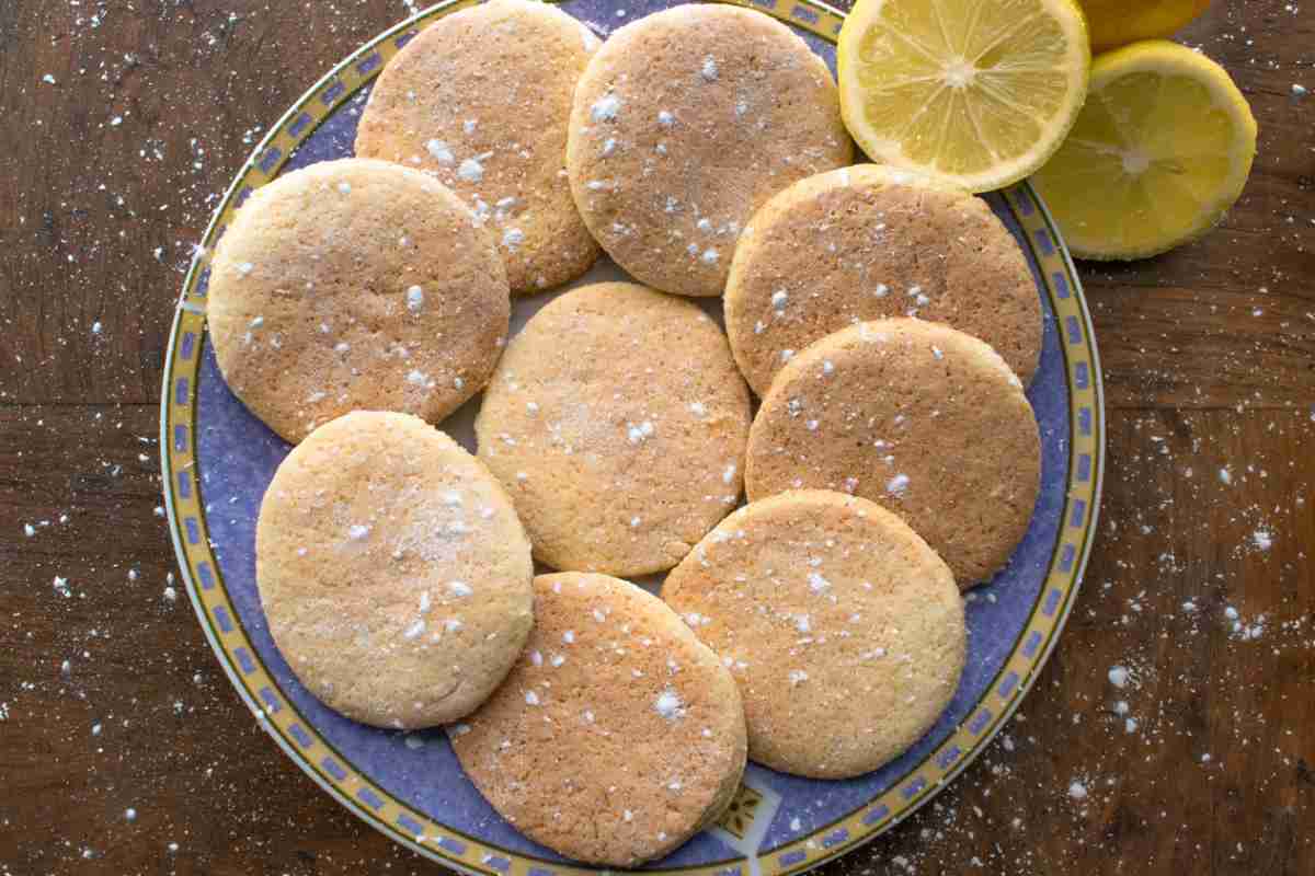 Biscotti al limone inglesi