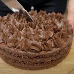 100 volte meglio della classica torta sacher, si scioglie in bocca profumerai casa