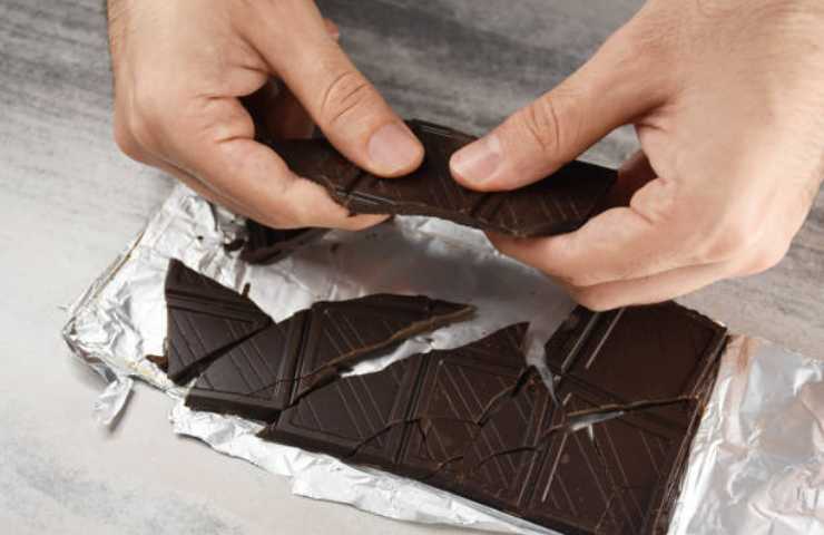 Dolce al cioccolato senza cottura