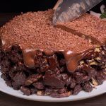 Questo dessert al caramello farebbe impazzire chiunque