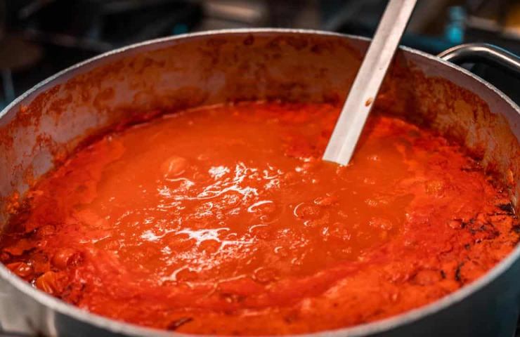 Pizze di pasta sfoglia in padella